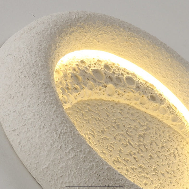 Luna - Elegant Circular Resin Wall Lamp