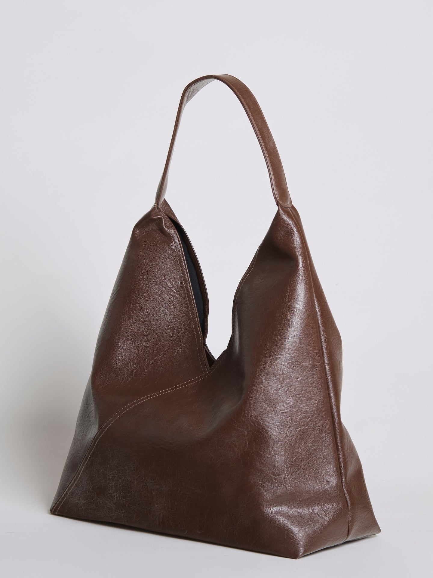Livia – Everyday Vegan Leather Shoulder Bag