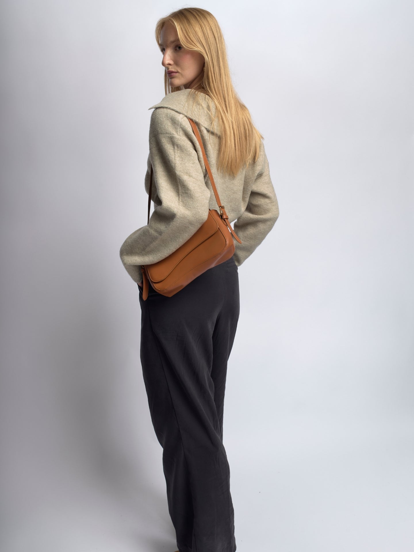 Lumière - Elegant Glam Handbag