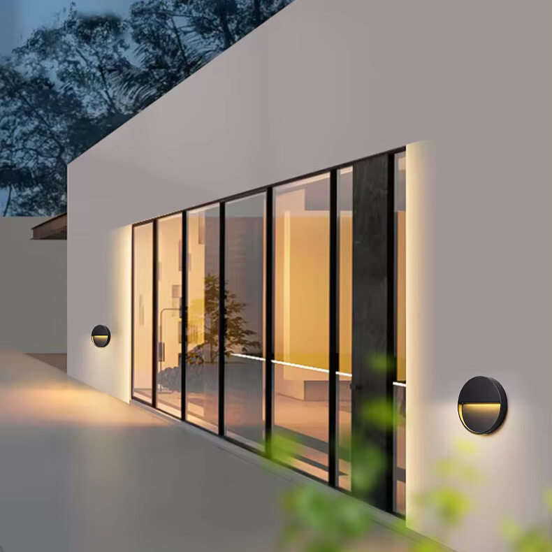 LumaStep – Sleek LED Wall Lamp for Stylish Staircase Lighting