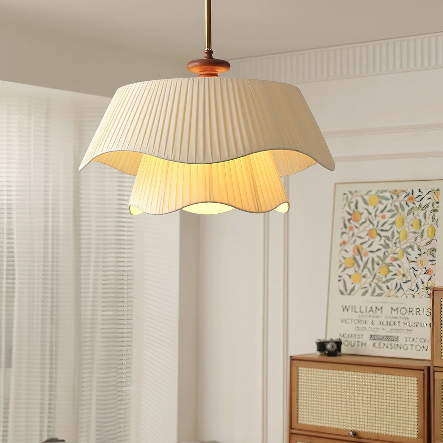 Lumo - Elegant Modern Pendant Light