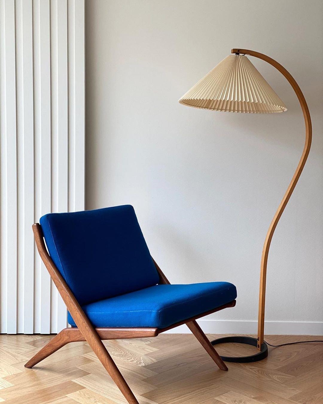 LumaLight - Stylish LED Floor Lamp
