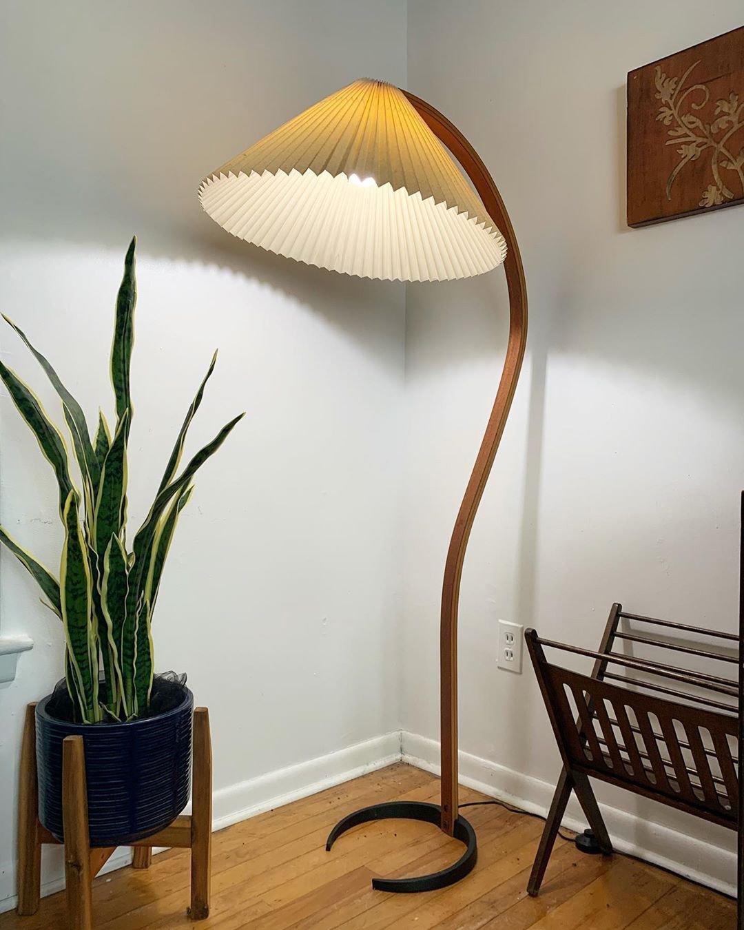 LumaLight - Stylish LED Floor Lamp