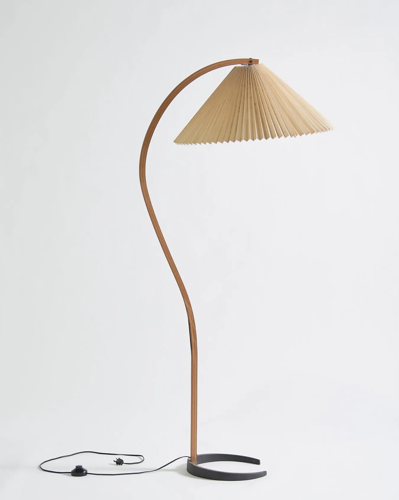LumaLight - Stylish LED Floor Lamp