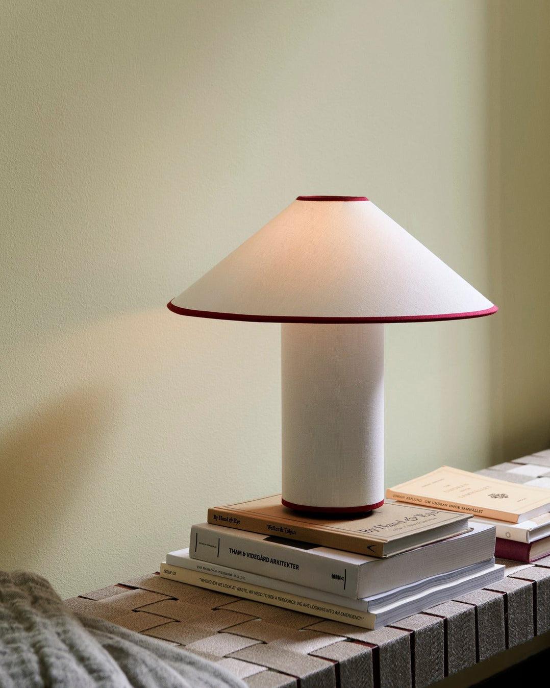 LumaCo - Modern Table Lamp