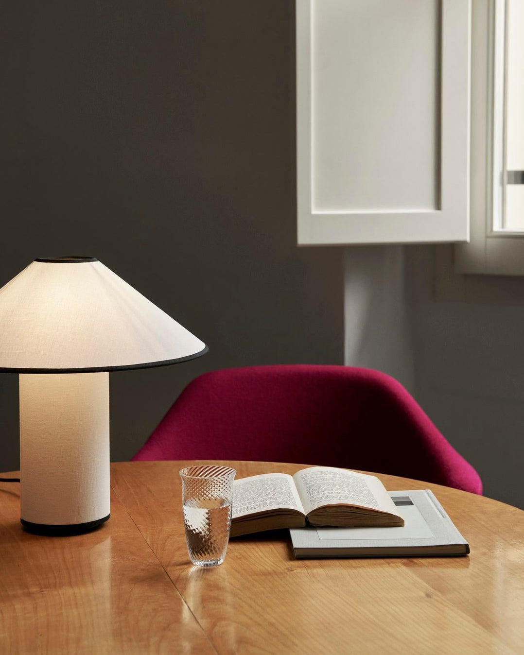 LumaCo - Modern Table Lamp