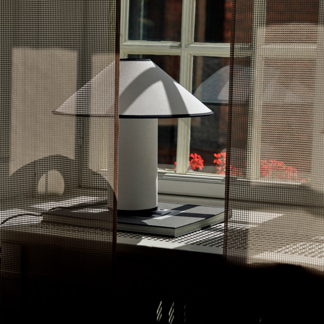 LumaCo - Modern Table Lamp