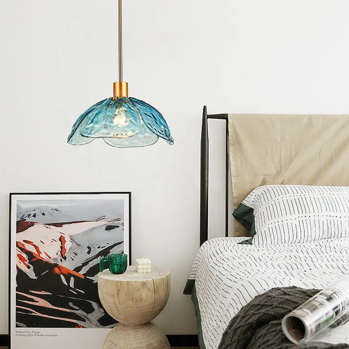 LumiBloom – Creative Flower Blossom Bedside Hanging Lamp