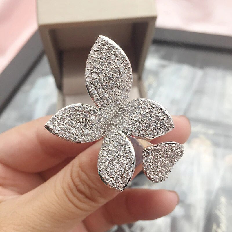 Large, silver -colored, adjustable ring with flower leaf pattern 2