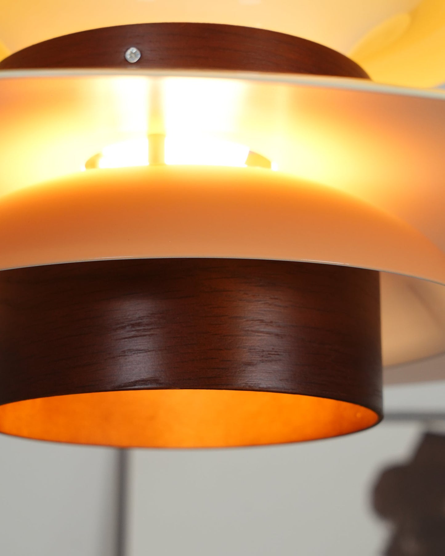Mercero - Sleek Pendant Light