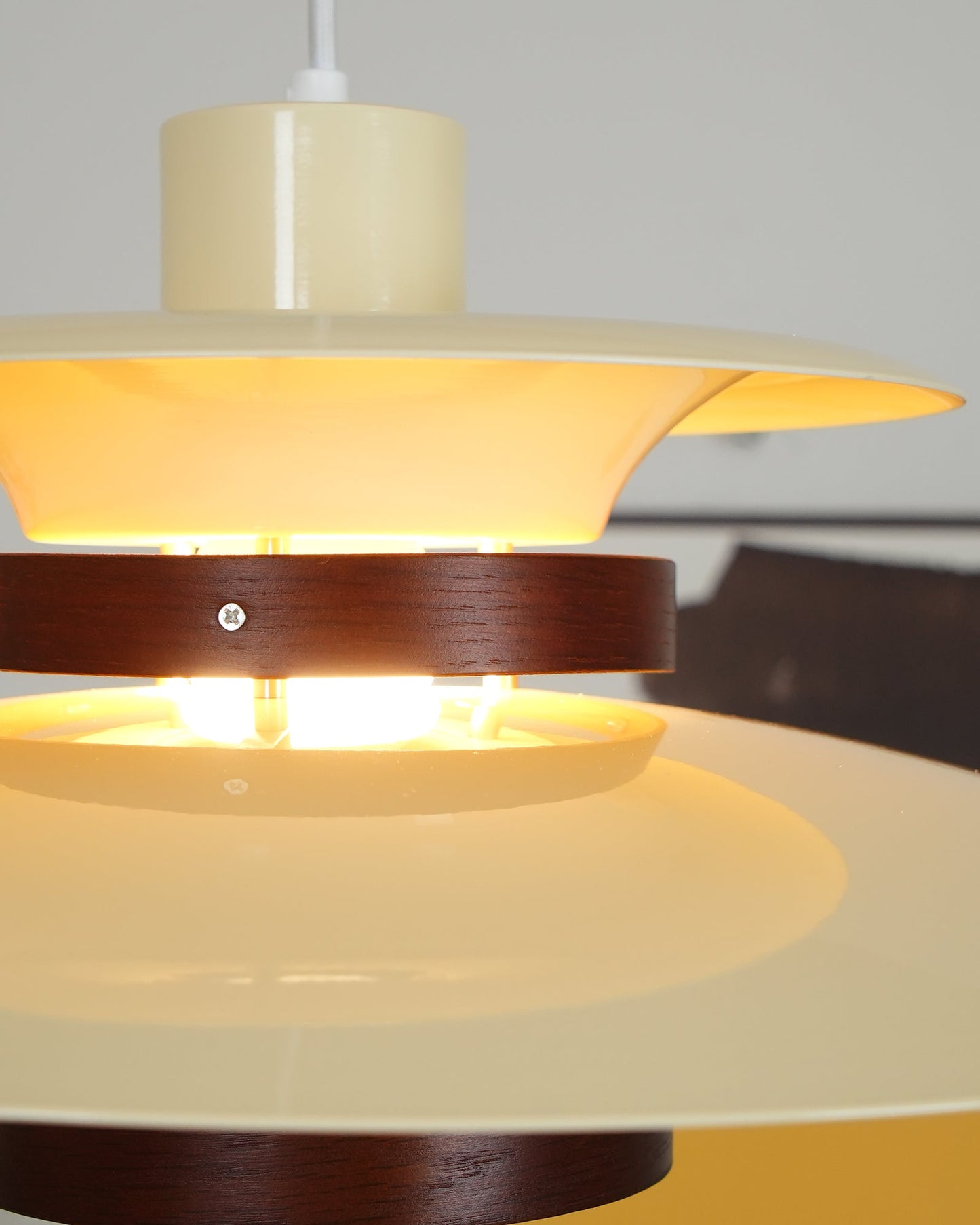 Mercero - Sleek Pendant Light