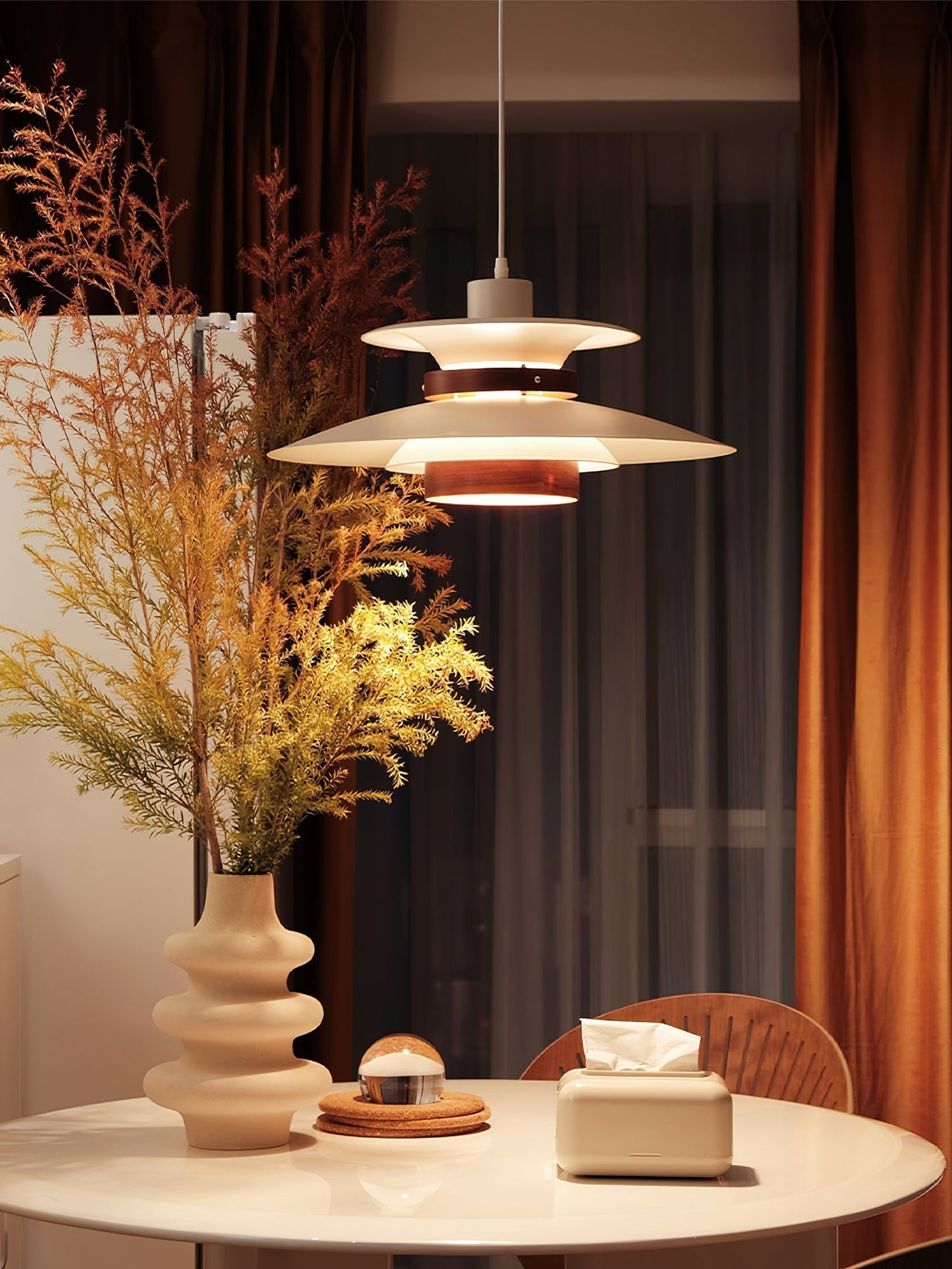 Mercero - Sleek Pendant Light