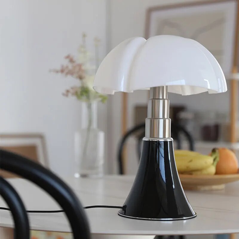 Lumiéra - Elegant Flower Table Lamp