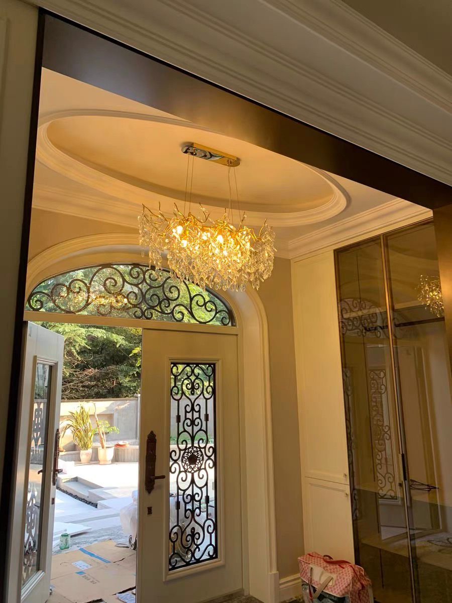 Lumiéra - French-Inspired Crystal Branch Chandelier