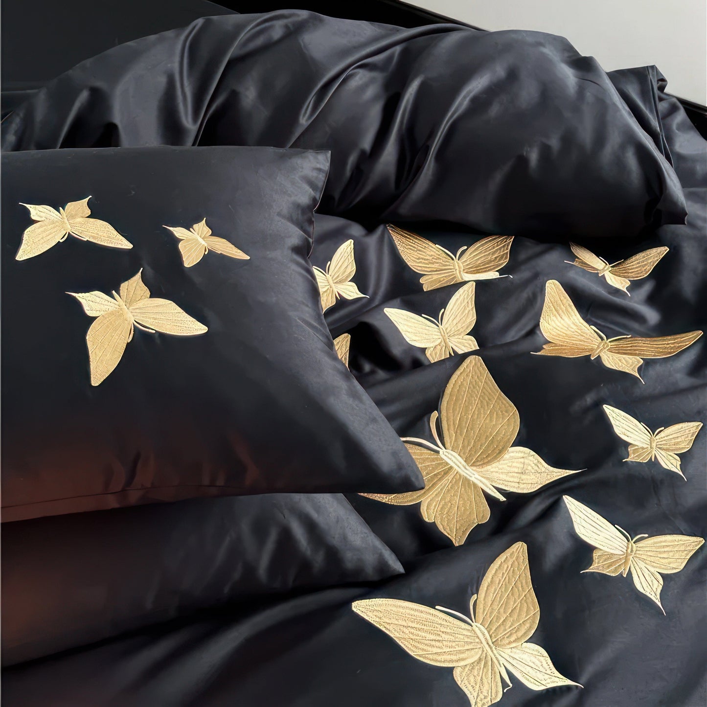Golden Butterflies - Luxurious Egyptian Cotton King Size Duvet Cover Set-2