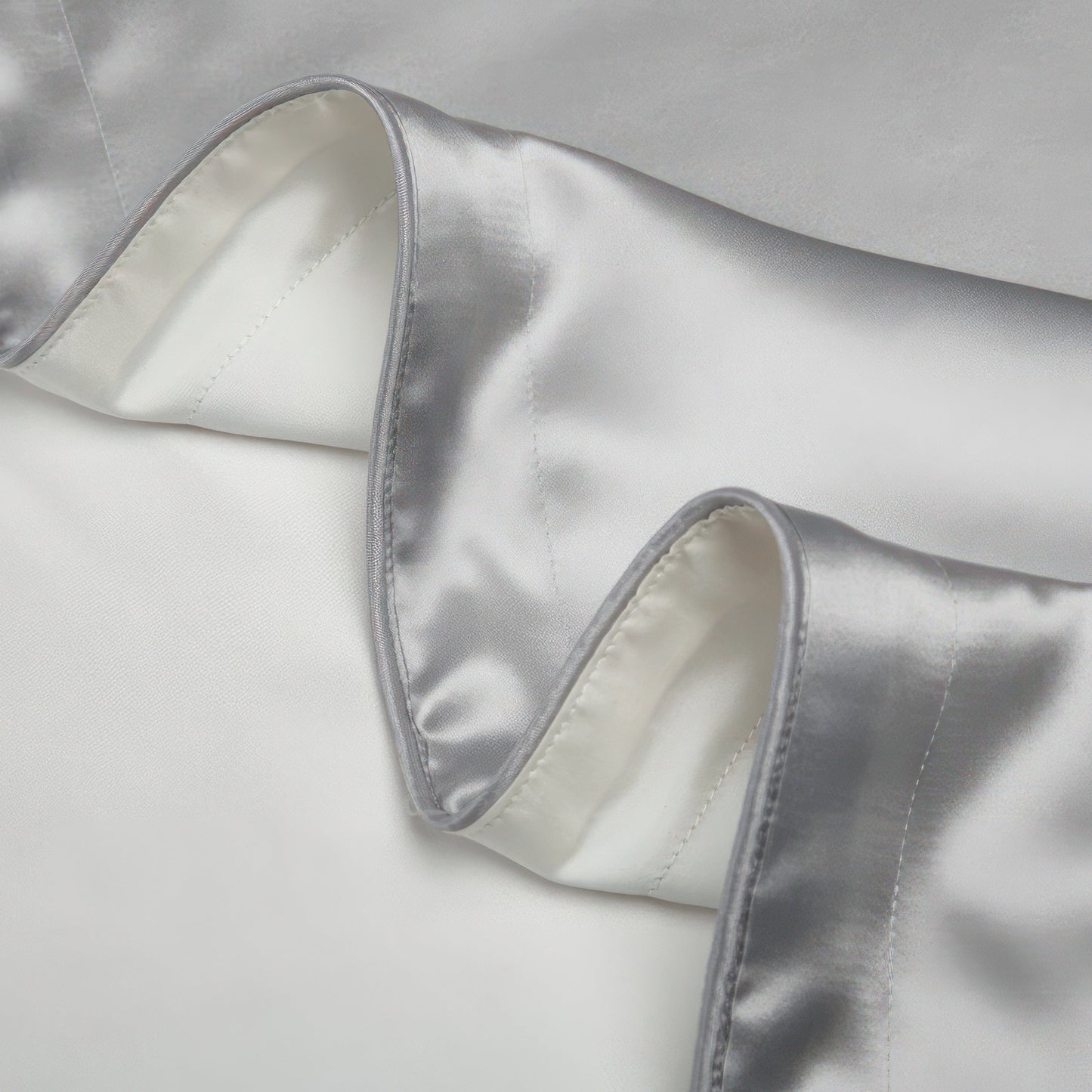 Luxurious Silk Pillowcase for Hair – 100% Silk with Tencel Underside, Elegant Design-4