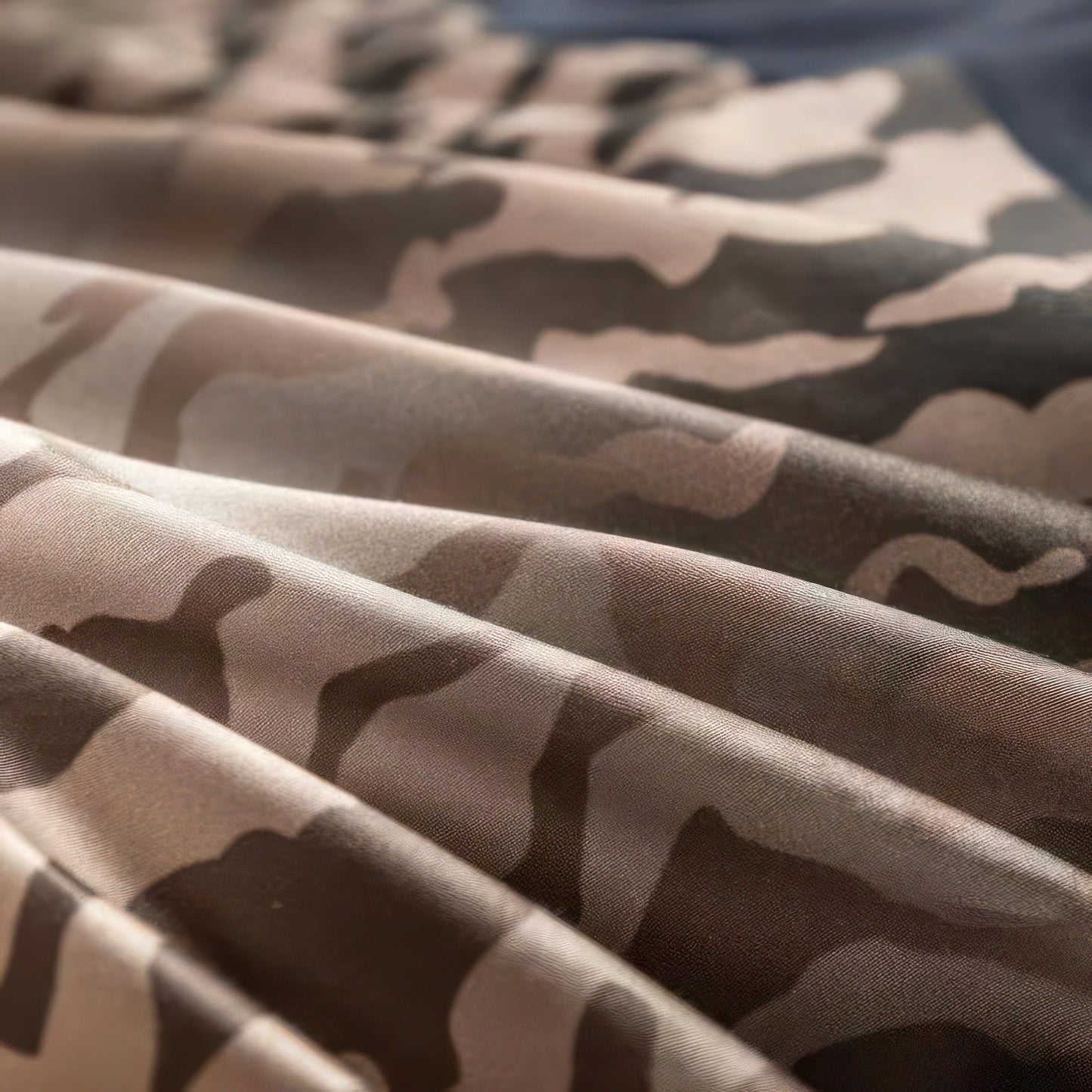 Luxurious Tiger Print Bedding Set - Soft Egyptian Cotton Duvet Covers in Bronze and Black-6