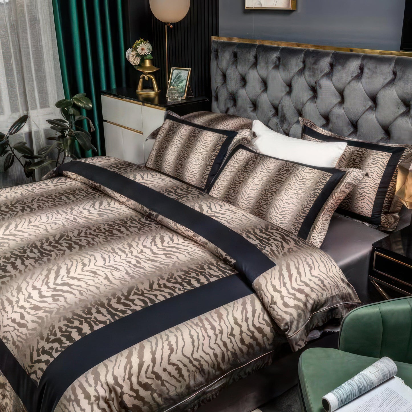 Luxurious Tiger Print Bedding Set - Soft Egyptian Cotton Duvet Covers in Bronze and Black-5