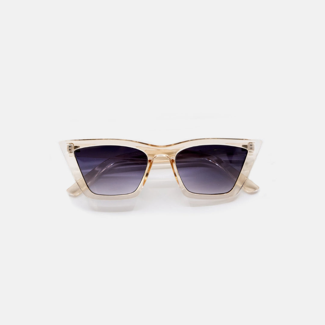 Fiora - Chic Cat-Eye Sunglasses with Vintage Charm & Protective Case