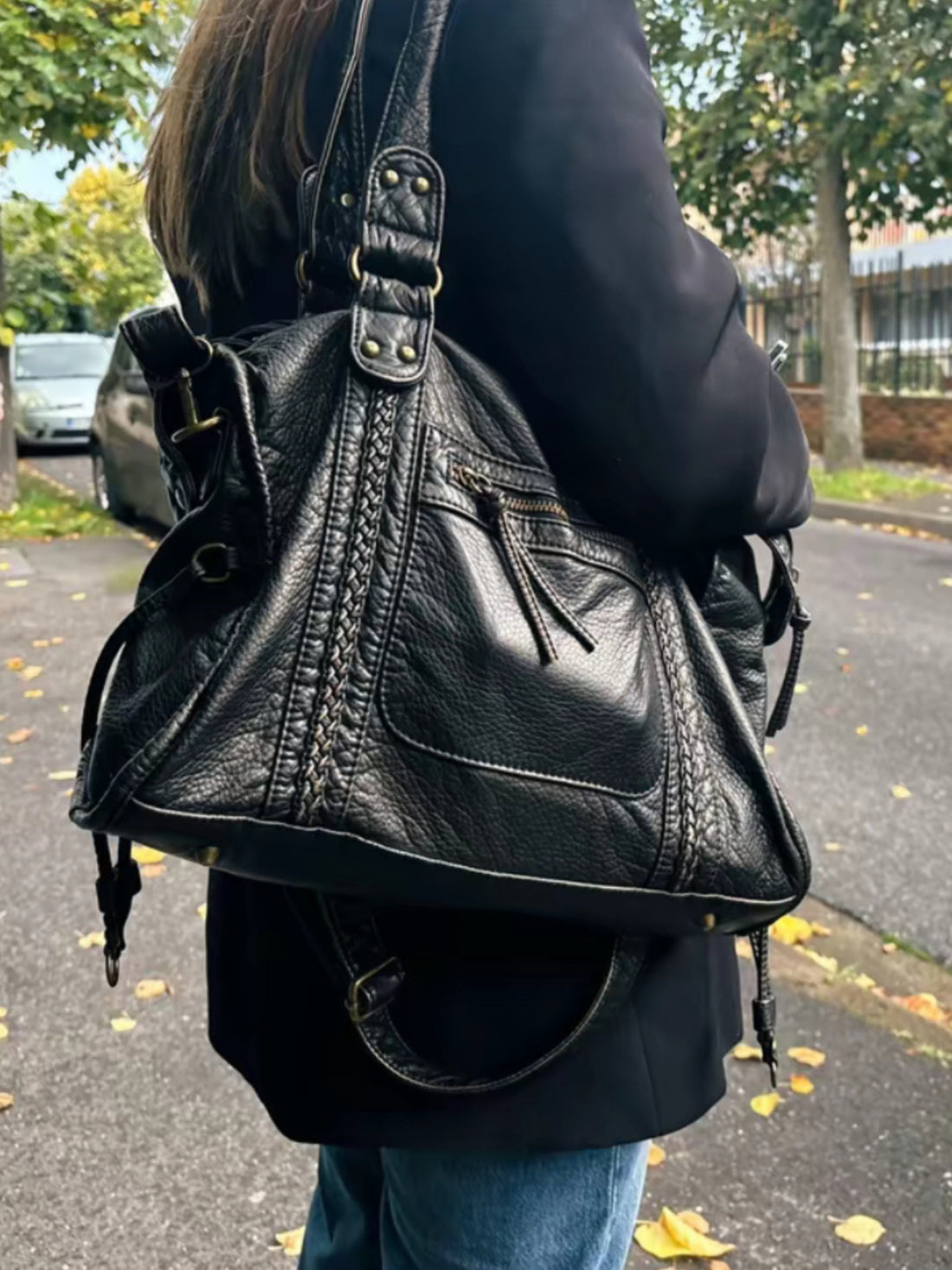 Adriana - Black Shoulder Bag in Vegan Leather with Versatile Carry Options for Women-2
