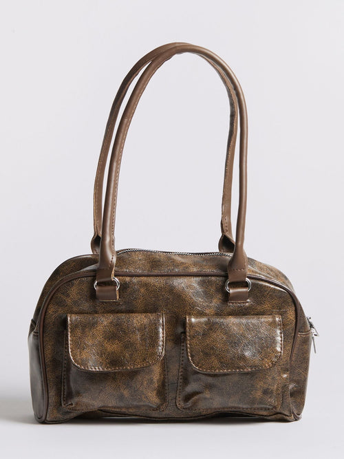LuxeCraft - Sleek Distressed Leather Weekender Bag