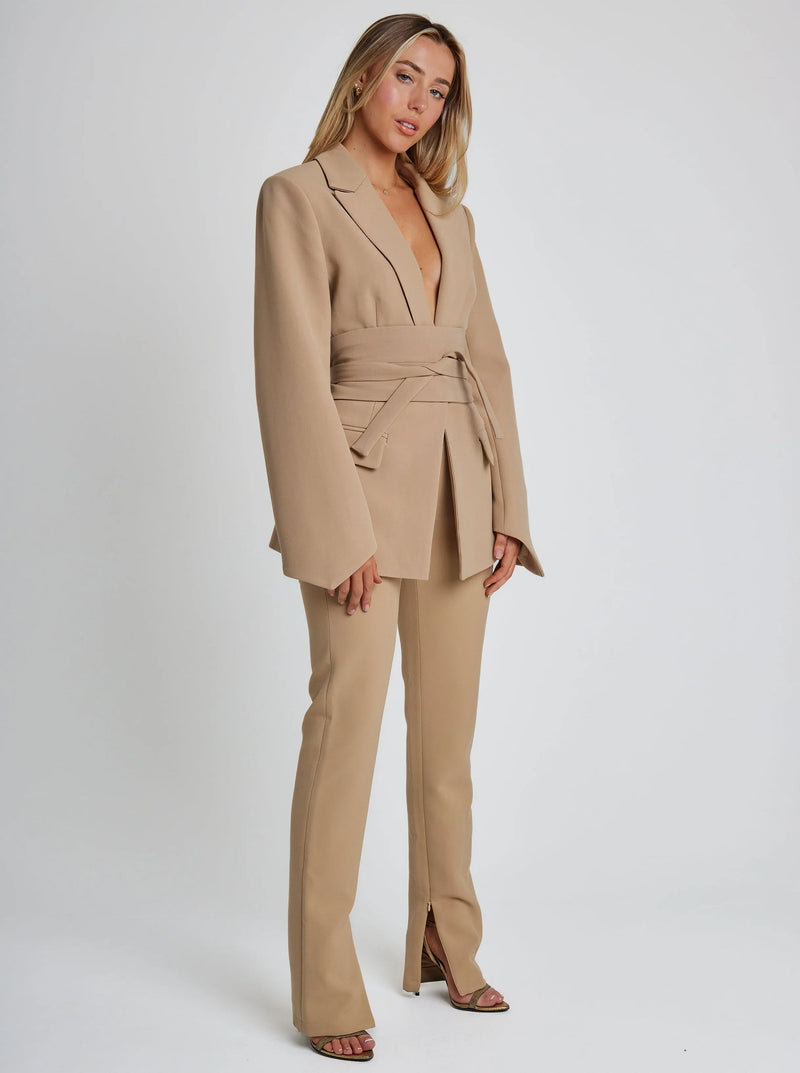 Elara – Women's Belted Blazer
