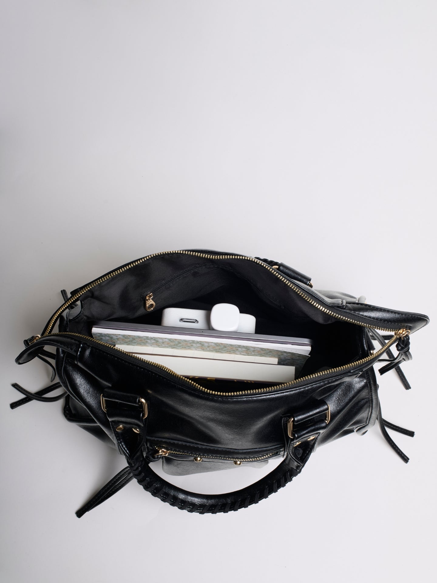 LuxeVibe - Vivienne Paris Handbag