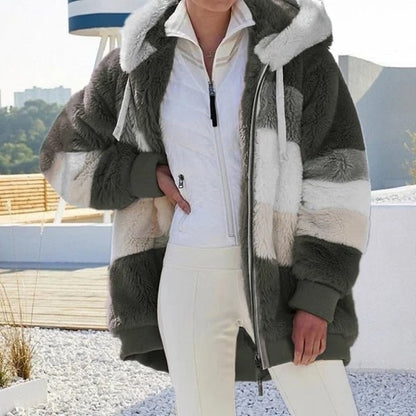 Lumière Luxe – Women's Cozy Lamb Wool Padded Coat