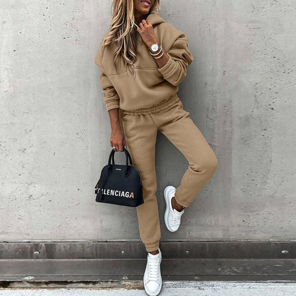 Luna – Women’s Fashionable Jogging Suit
