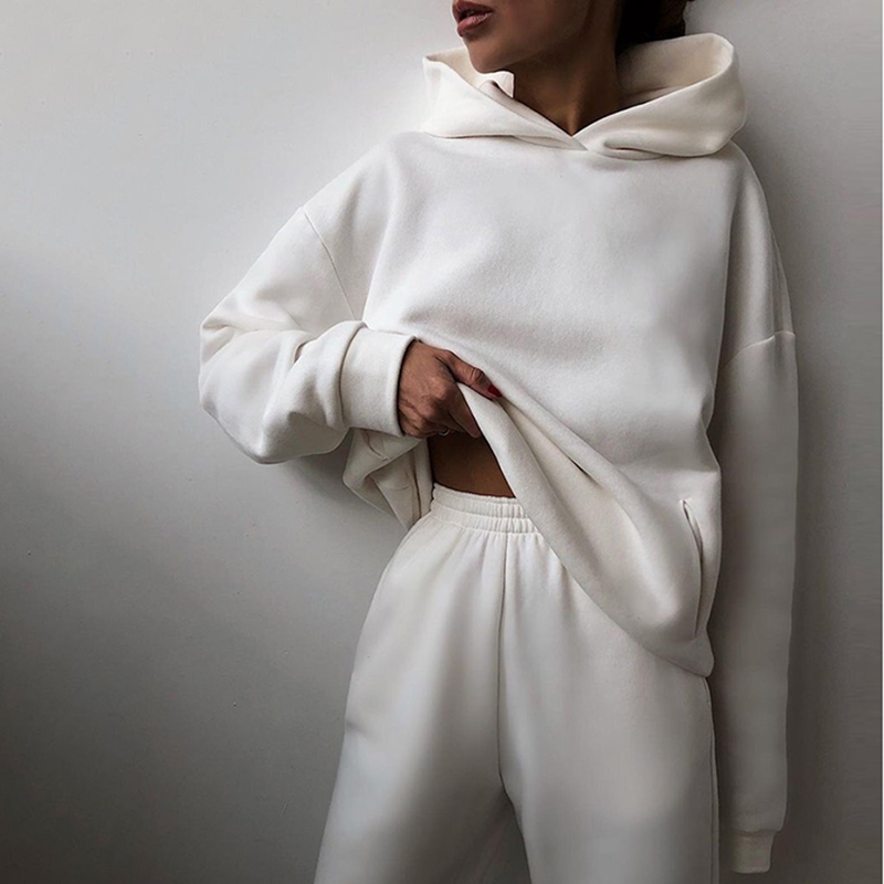 Luna – Women’s Fashionable Jogging Suit