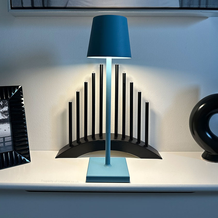 AuraLite - Modern Cordless Table Lamp