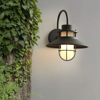 Luma - Stylish Outdoor Wall Lamp