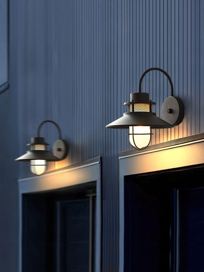 Luma - Stylish Outdoor Wall Lamp