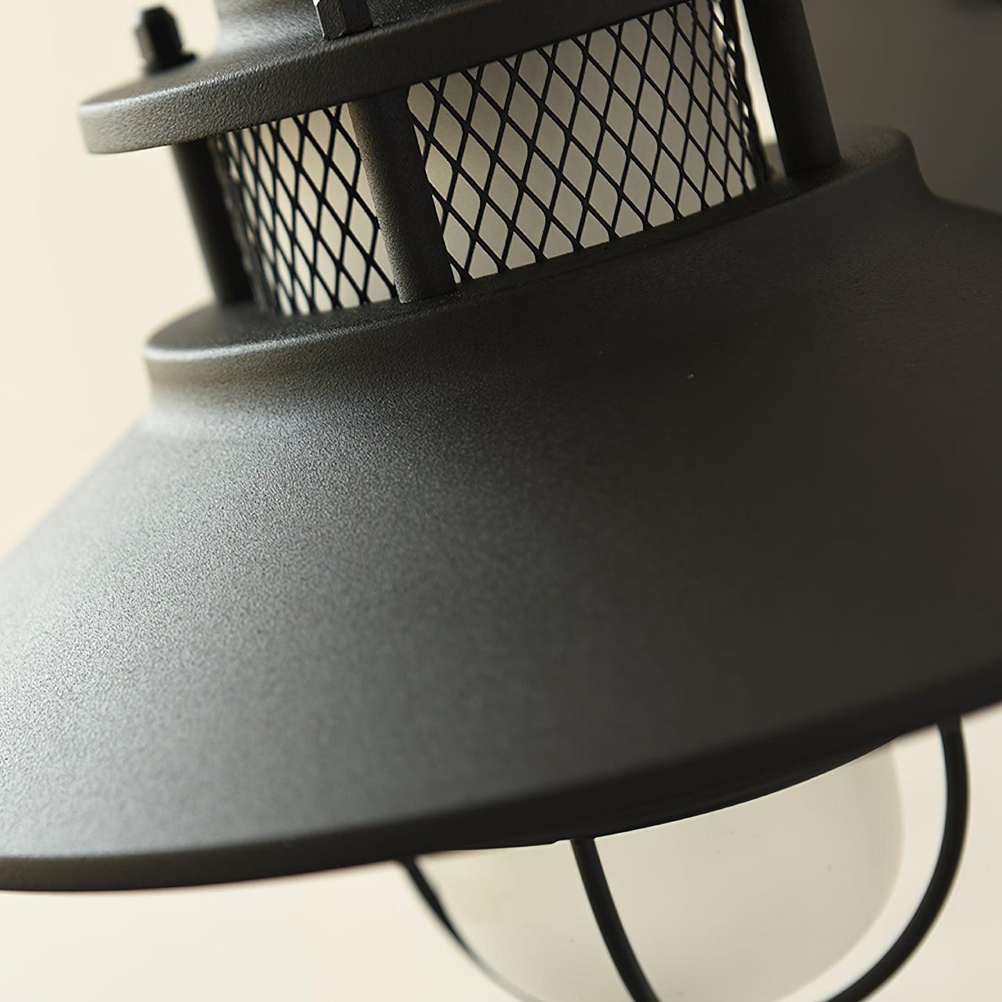 Luma - Stylish Outdoor Wall Lamp