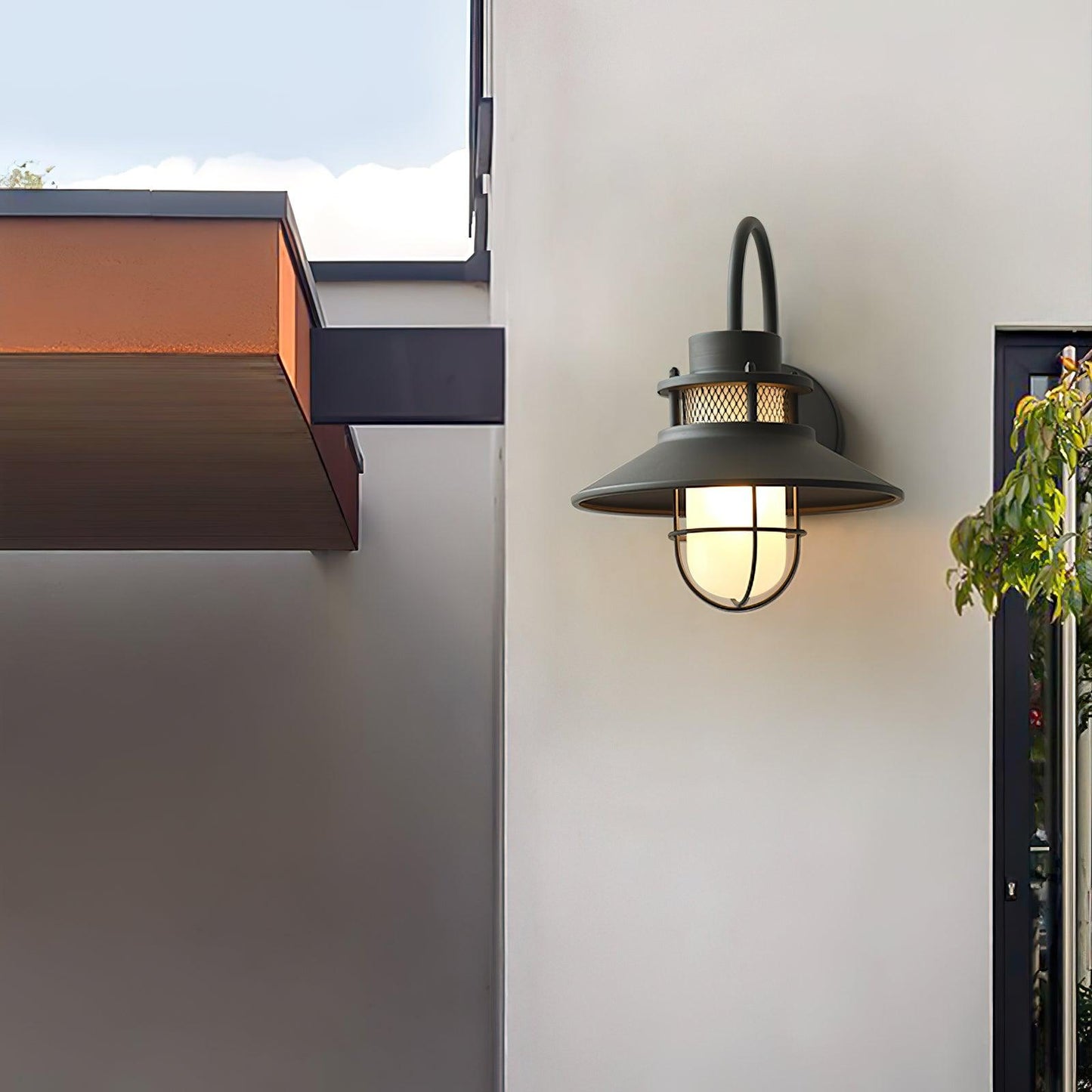 Luma - Stylish Outdoor Wall Lamp