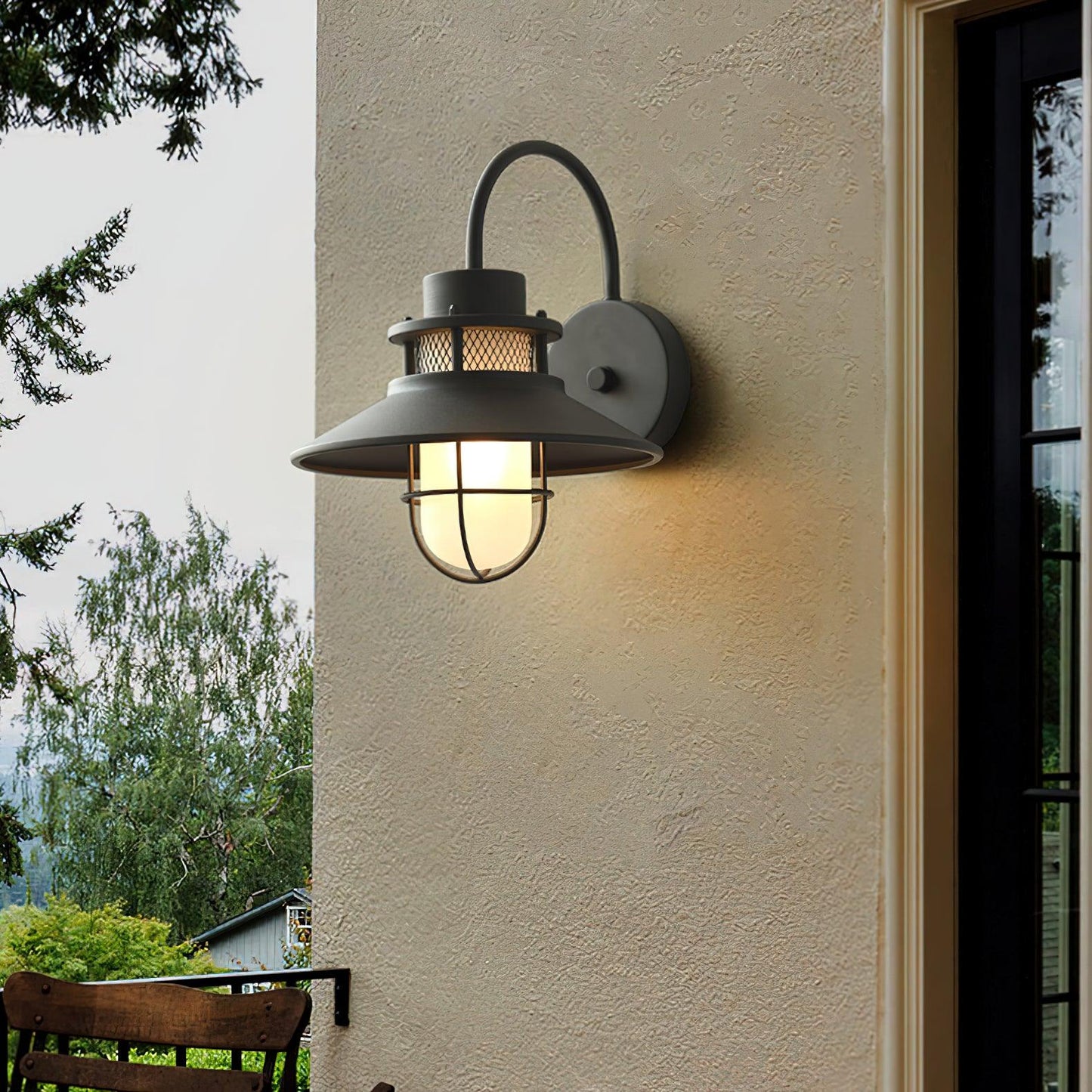 Luma - Stylish Outdoor Wall Lamp