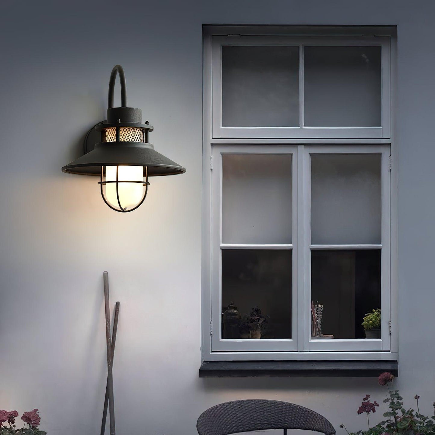 Luma - Stylish Outdoor Wall Lamp