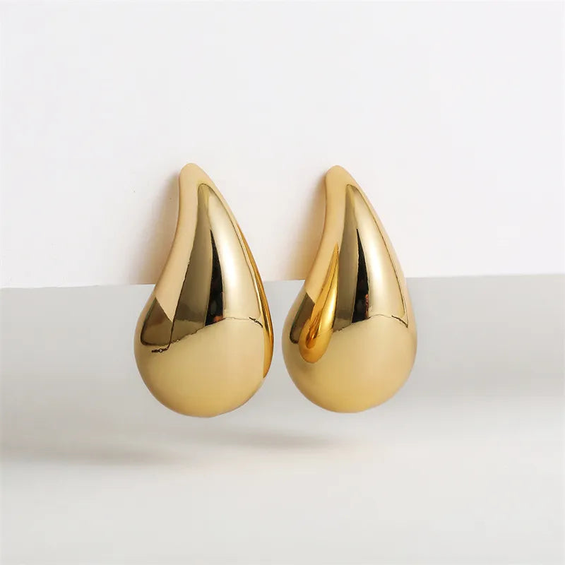 Gold -colored drops earrings 1