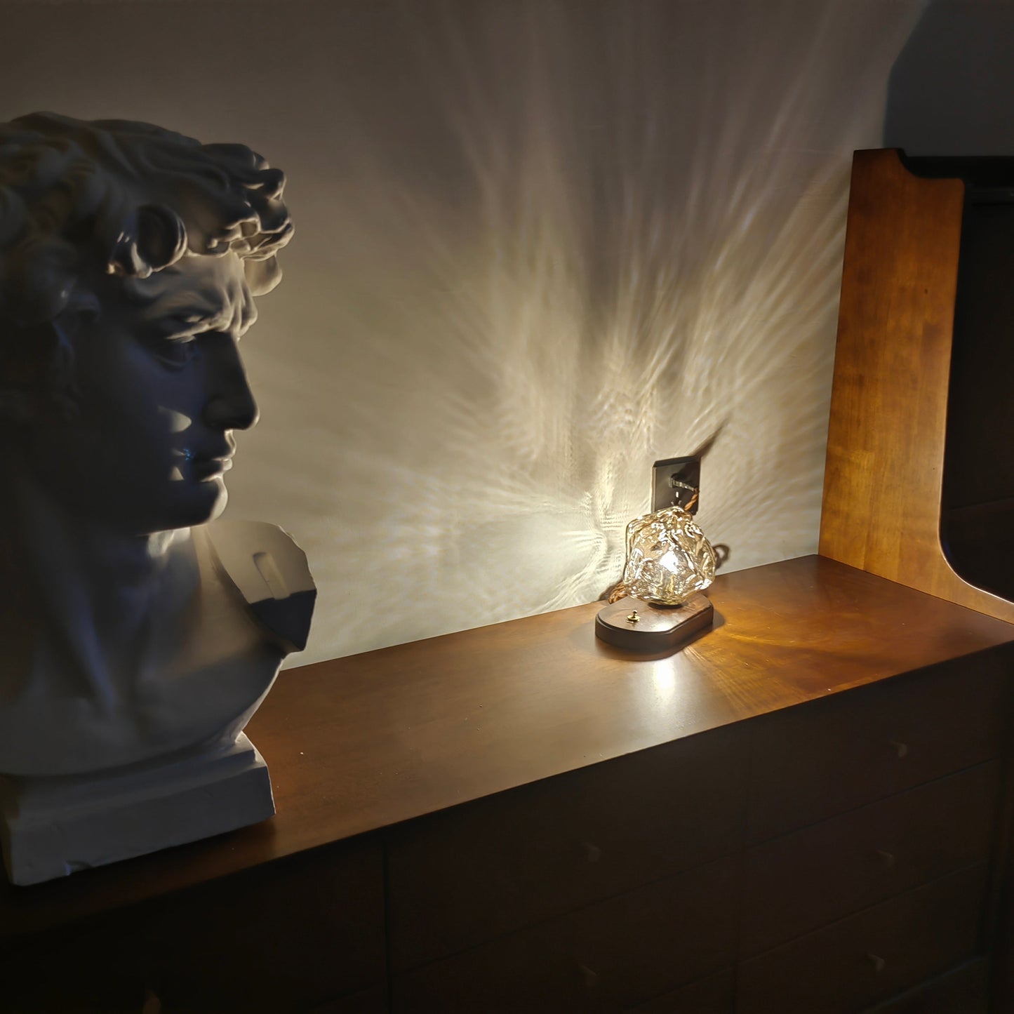 LumaStone - Modern Ice Stone Glass Table Lamp