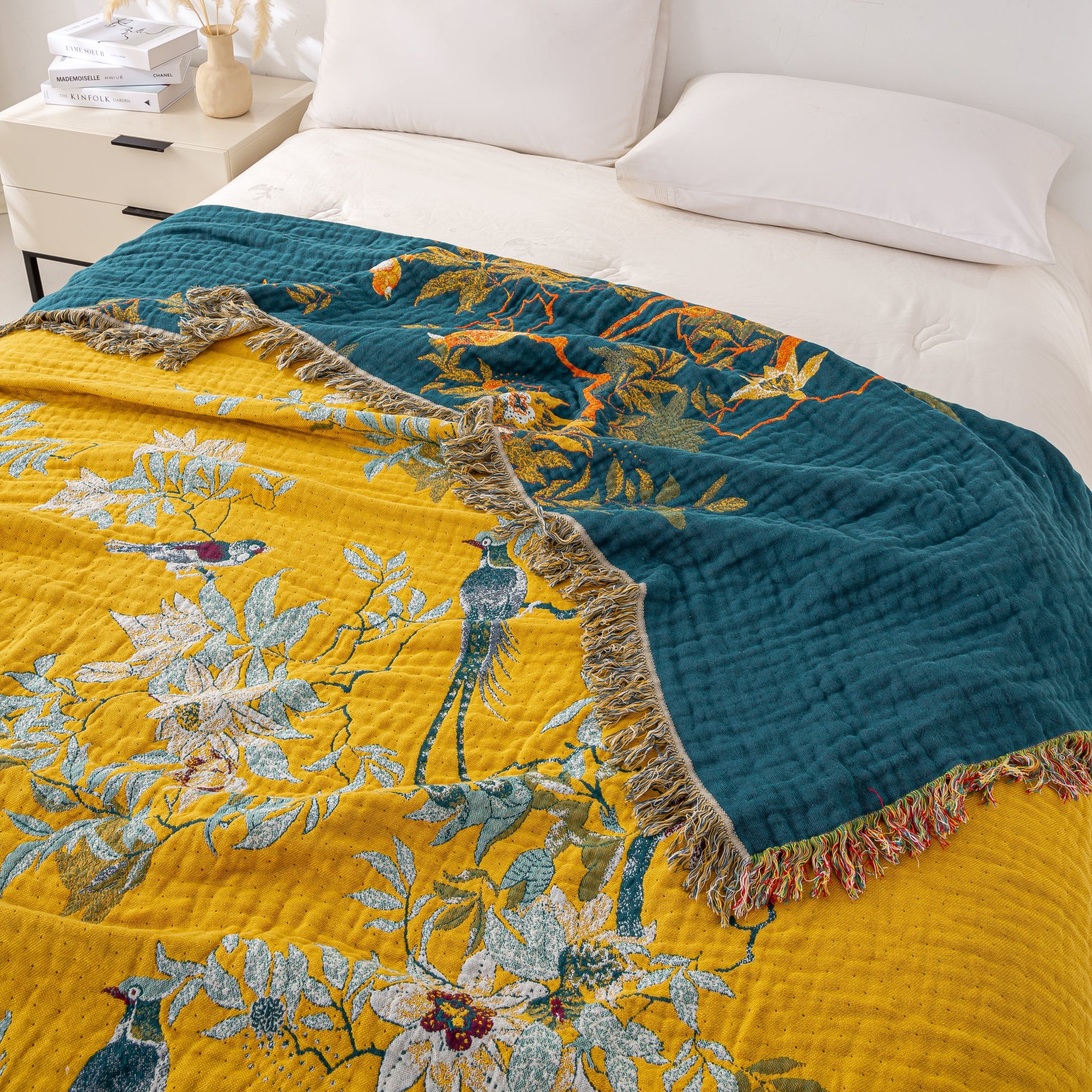 Cozy Cotton Reversible Blanket - 200x230 cm with Golden Birds Design-5