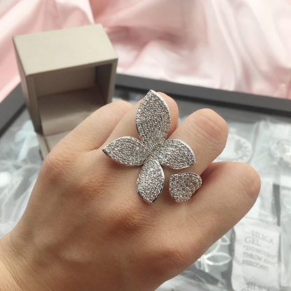 Large, silver -colored, adjustable ring with flower leaf pattern 1