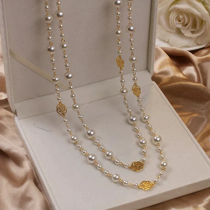 Kamelie Long pearl chain 4