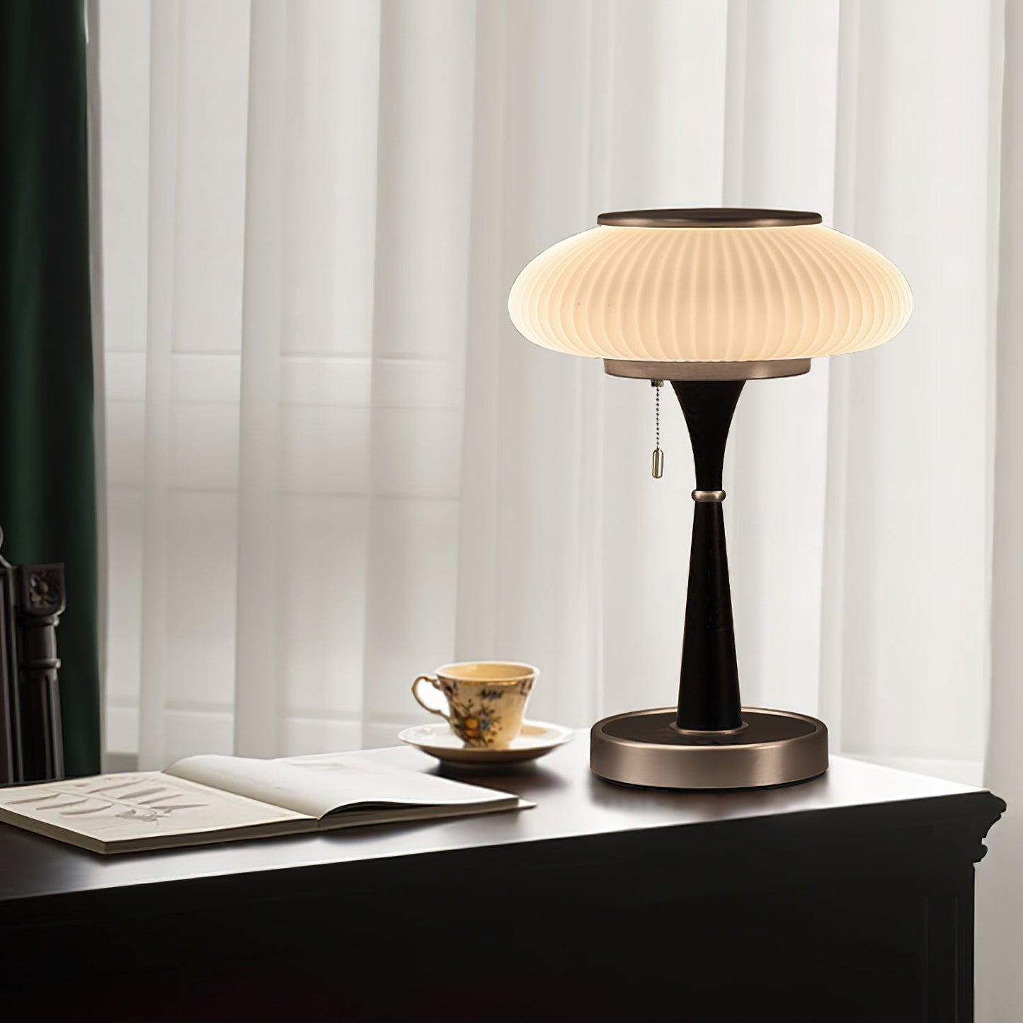 Luna - Elegant LED Table Lamp