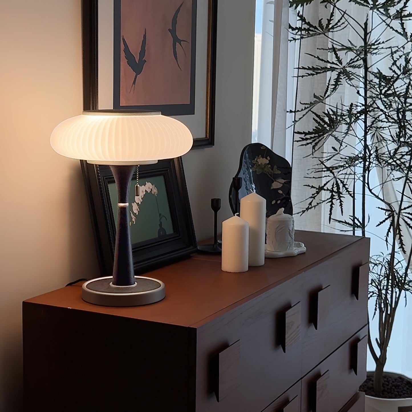 Luna - Elegant LED Table Lamp