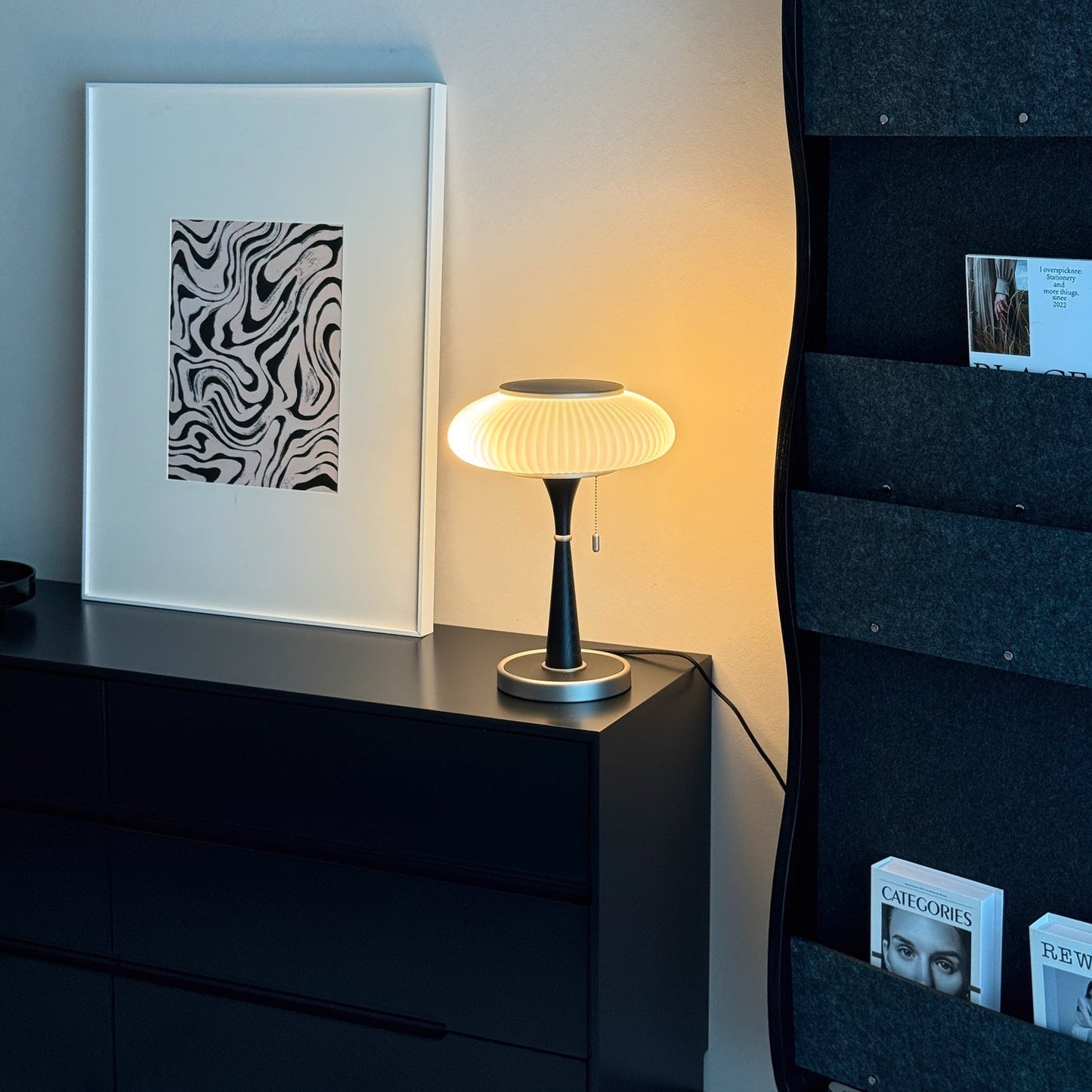 Luna - Elegant LED Table Lamp