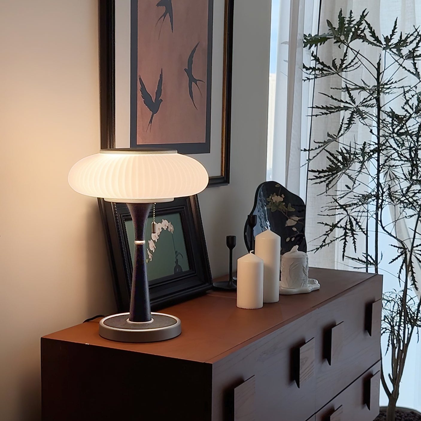Luna - Elegant LED Table Lamp