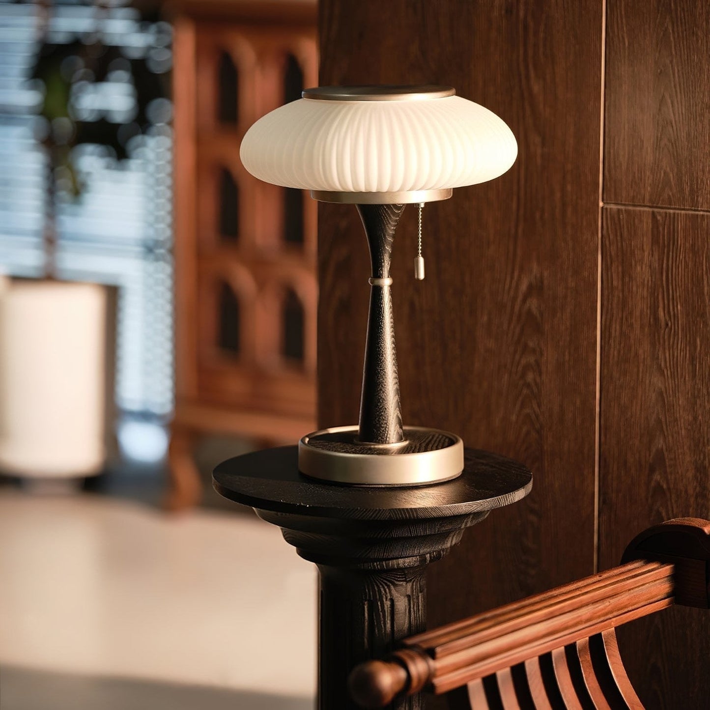 Luna - Elegant LED Table Lamp