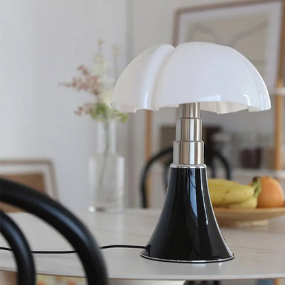 Lumiéra - Elegant Flower Table Lamp