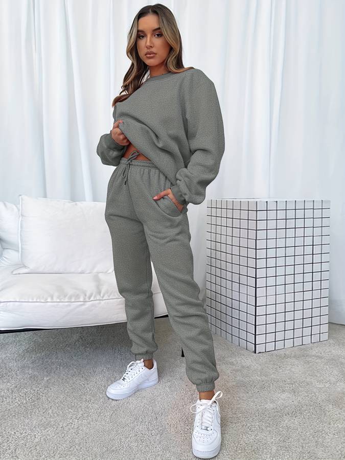 Women’s Relaxed Sweatshirt & Joggers Set