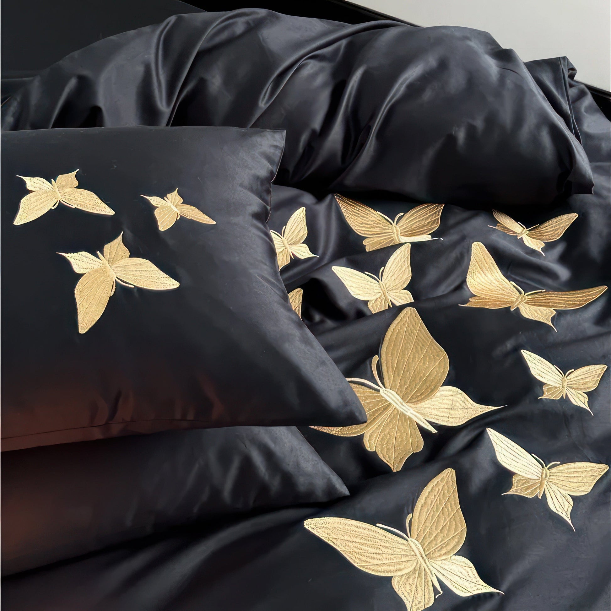 Golden Butterflies - Luxurious Egyptian Cotton King Size Duvet Cover Set-2